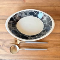 ポジとネガ　ネガ　Мオーバル皿
