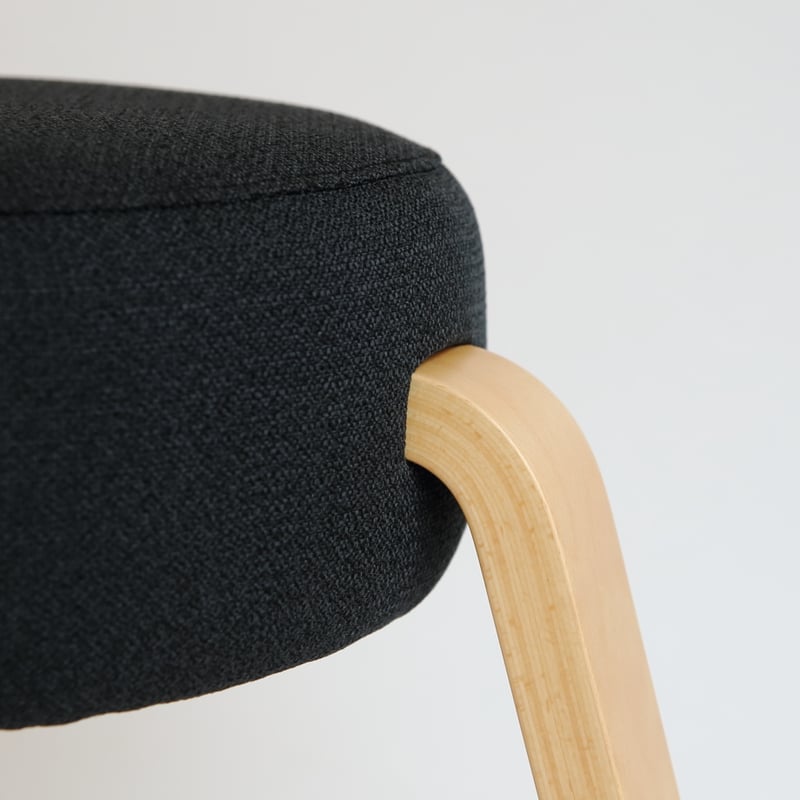 amemboスツール 特注張地（黒） | 丸徳家具店
