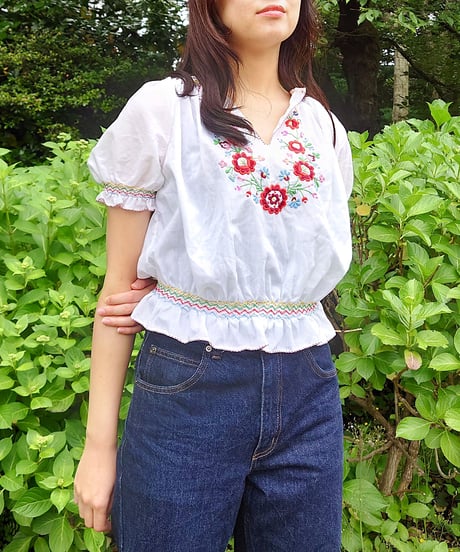 Flower tyrolean blouse