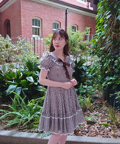 70's Gingham ribbon brown dress
