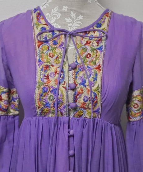 70′s Embroidery purple dress