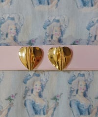 Trifari / Heart gold earring