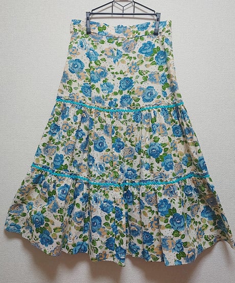 Blue rose skirt