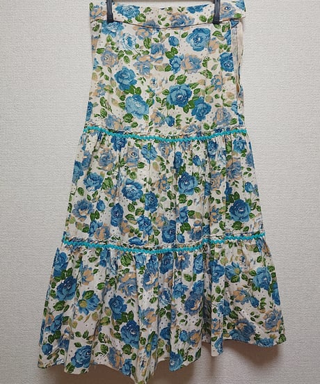 Blue rose skirt