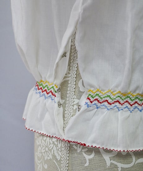 Flower tyrolean blouse