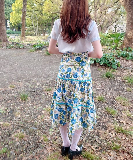 Blue rose skirt