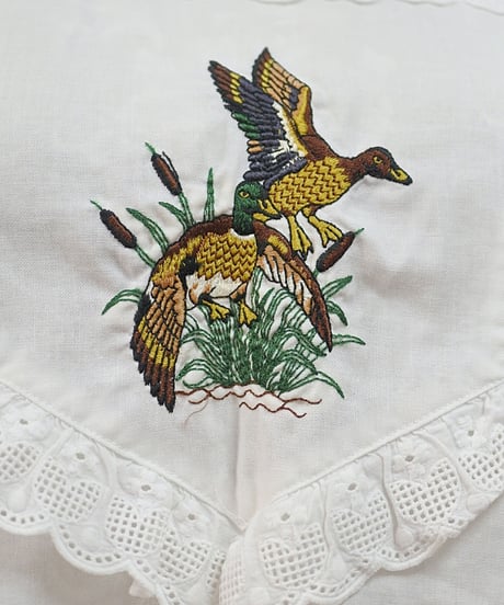 Duck×frill embroidery blouse