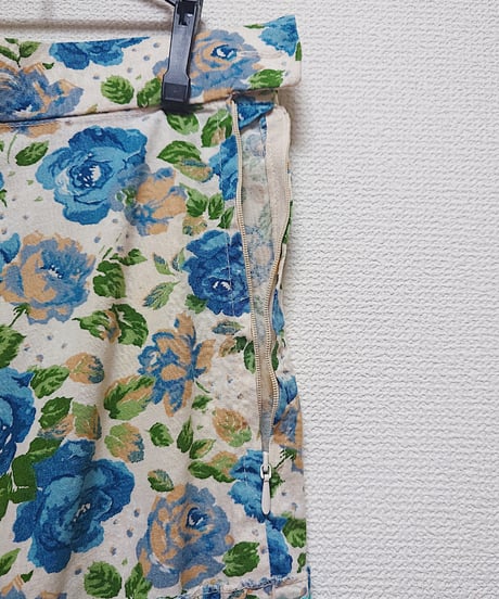 Blue rose skirt