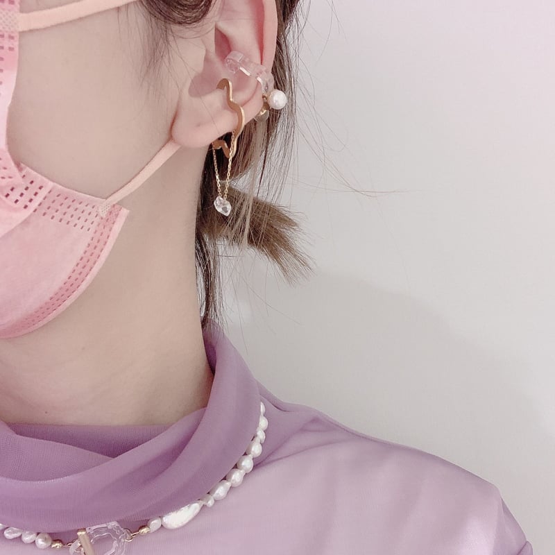 ELLE 気持ちよかっ SHOP限定✨イヤーカフ