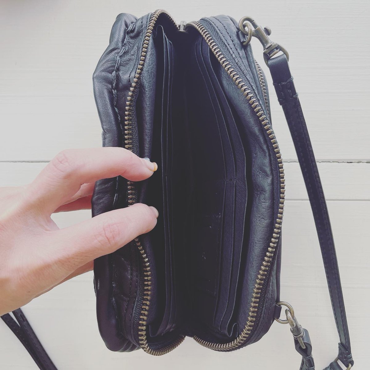 【本日限定価格タイムセール】エバゴス 藤付き財布 ポーチ ebagos エバゴス フニュ・シュリンク 籐付きミニサイフ