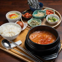ピンナ食堂のスントゥブチゲスープ