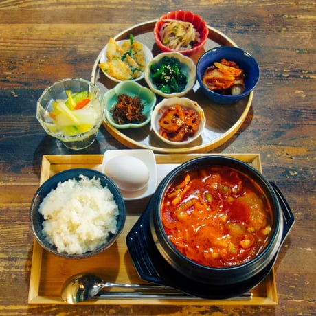 ピンナ食堂のスントゥブチゲスープ
