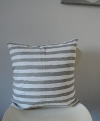 コットンクッションカバー　STRIPES　グレー