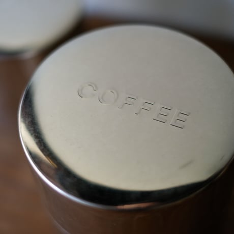 ブリキのコーヒー缶　　/　　CINQ