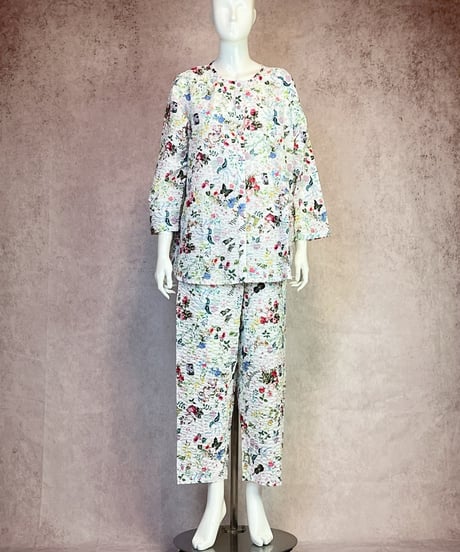 全開パジャマ【60シルキーローンサッカー・スイートガーデン】（A26093A）／TUNIC