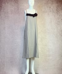 トロワッシャーフリルエプロン（XE160EN）／IKUKO イクコ