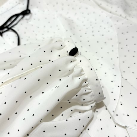 PASSIONE フリルドットブラウス　White