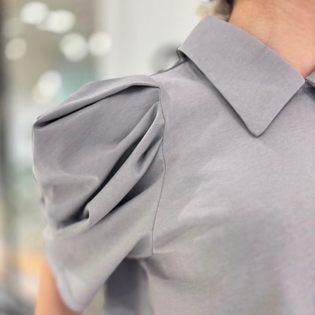 THOMAS MAGPIE ボリュームショルダーブラウス gray