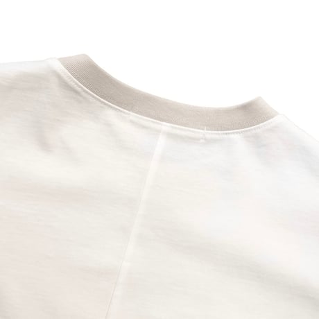 QTUME バイカラー細リブロゴTシャツ- ホワイト