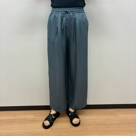 ATELIER SIX   ナイアアセテートツイルイージーワイドパンツ       -グレー