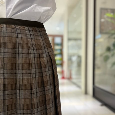 LIROMA プリーツチェックスカート brown