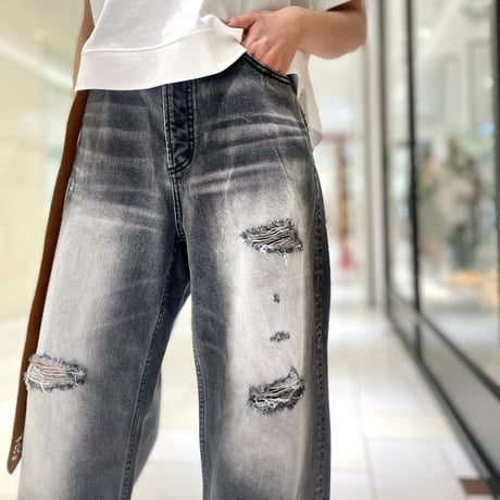 M53. ルーズダメージデニムパンツ