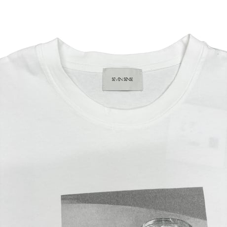 SEVEN SENSE コーヒープリントTシャツ-  ホワイト