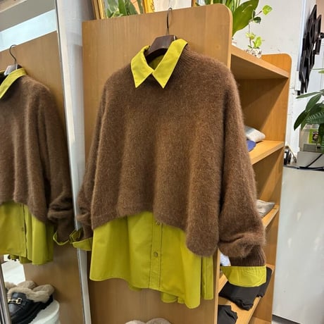 ATELIER SIX   7Gラクーン混ショートニット -  ブラウン
