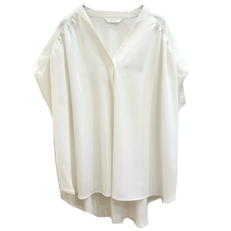 QTUME キーネックフレアブラウス　White