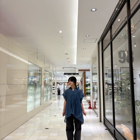 NUS シアーデニム バックギャザーフレアハーフスリーブシャツ denim Blue