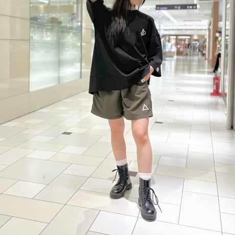 M53.  LPタックミニロゴTシャツ