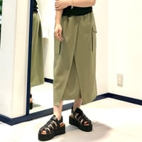 QTUME | カーゴシルエットスカート | 【Khaki】