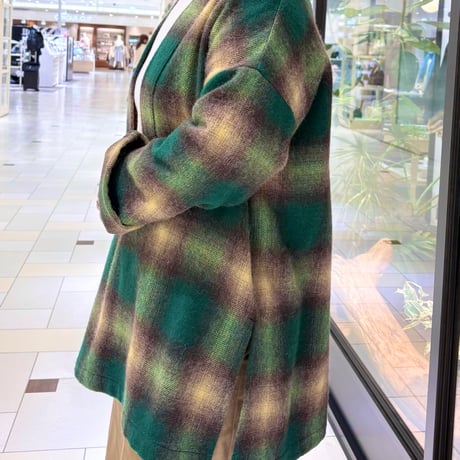 M53. ウール混Vネックプルオーバー グリーン