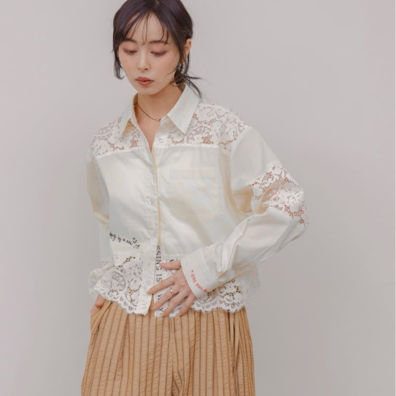EimeeLaw レース刺繍テキストエンブロシャツ- アイボリー | grasol Naga