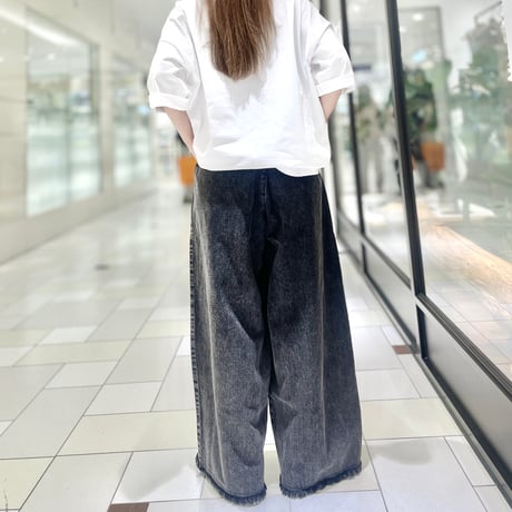 M53.  ベルトデニムタックパンツ