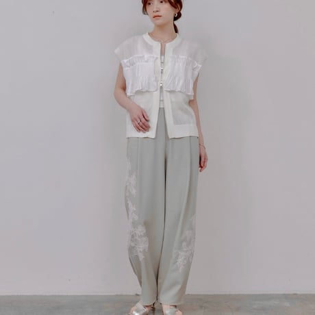 EimeeLaw シャーリングフリルメッシュニットベスト-  オフホワイト