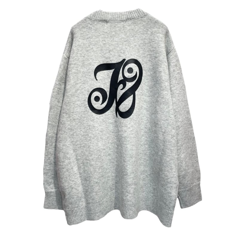 トーマスマグパイのMロゴ入りグレーセーター トーマスマグパイグレー ニット カーディガンセーター Mロゴ