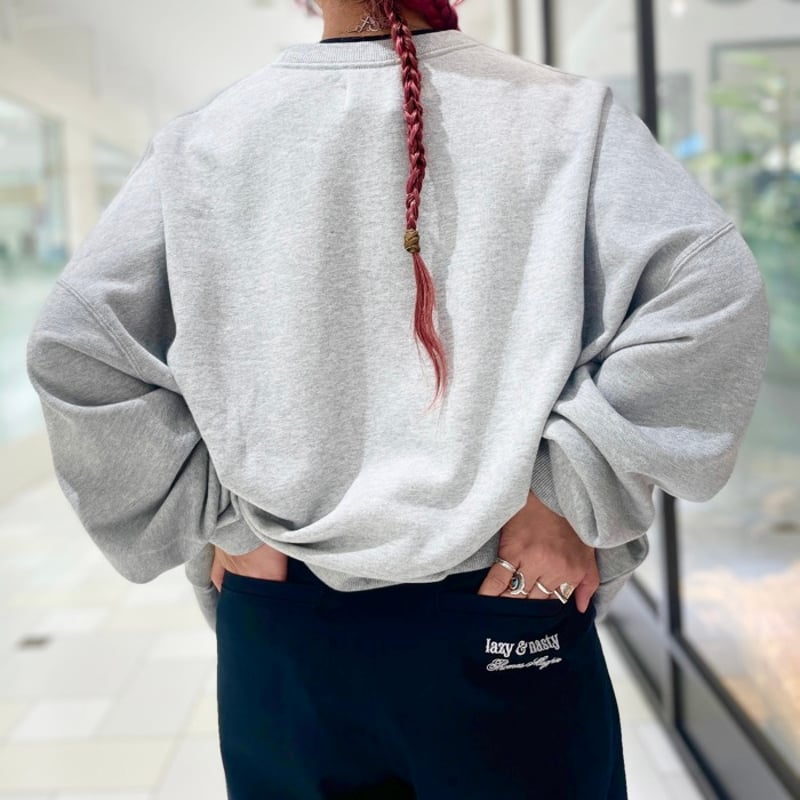 【美品】THOMAS MAGPIE スウェット　オーバーサイズ　くすみカラー THOMAS MAGPIE 無地スウェット | grasol Nagasaki Stores