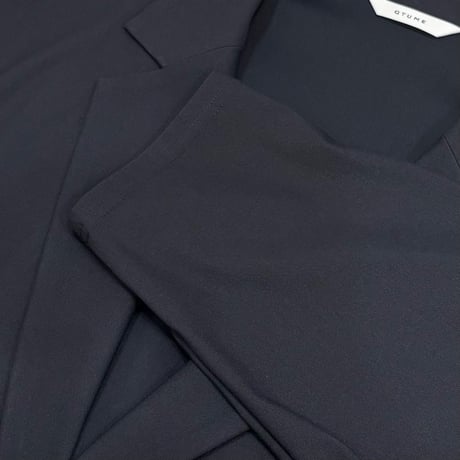 QTUME ストレッチジャケット　black
