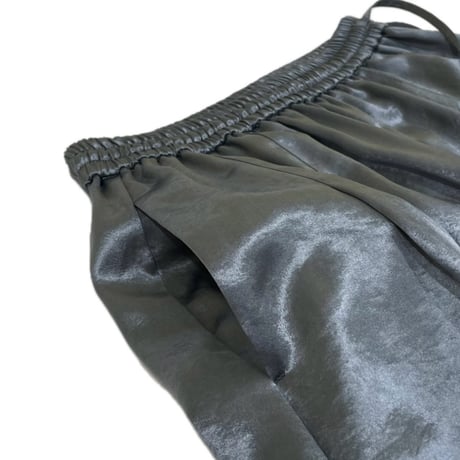 LIROMA アセテートロングワイドパンツ