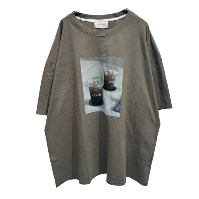 SEVEN SENSE コーヒープリントTシャツ- カーキ | grasol Nagasak