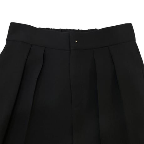 NUS ダブルクロス センタープレスタックパンツ　ブラック
