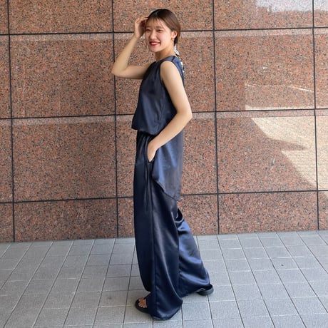 LIROMA アセテートロングワイドパンツ