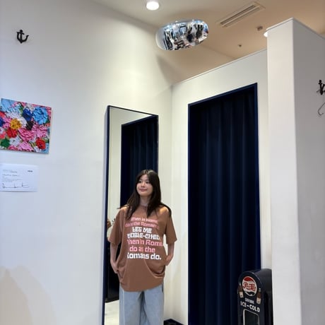 THOMAS MAGPIE | ロゴプリントビッグTシャツ | 【Beige】