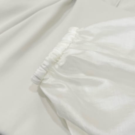 NUS タックデザインボリュームブラウス　ivory