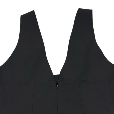 QTUME Ｖネックプリーツサロペット　ブラック