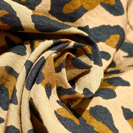TIGRE BROCANTE タゴサクロングパンツ　レオパード