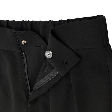 NUS ダブルクロス センタープレスタックパンツ　ブラック
