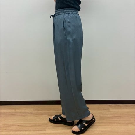 ATELIER SIX   ナイアアセテートツイルイージーワイドパンツ       -ブラック