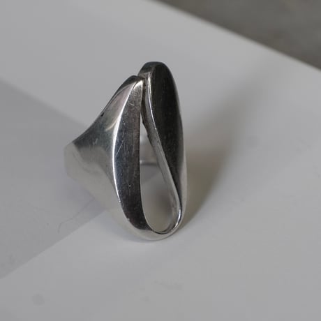 Abstract Open Swirl Ring